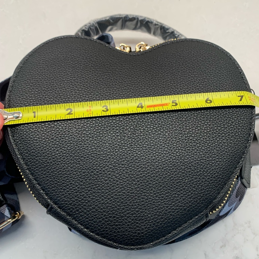 NEW Like Dreams Black Heart 🖤 Crossbody Bag - Picture 4 of 9